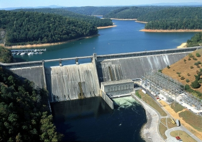 Vođa smjene hidroelektrane, vođa bloka termoelektrane, vodeći operater i operater u komandi lanca hidroelektrana, voditelj energetskog objekta